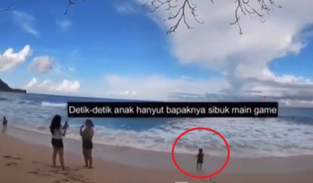 Viral Video Bocah Hanyut Terseret Ombak Gegara Ayah Malah Main Game di Pantai
