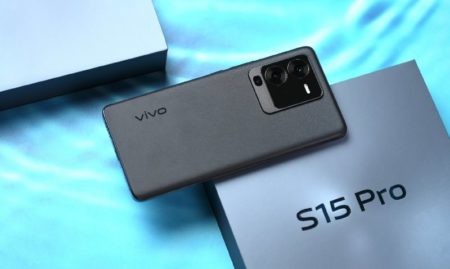 HP Vivo S15 Pro warna Hitam