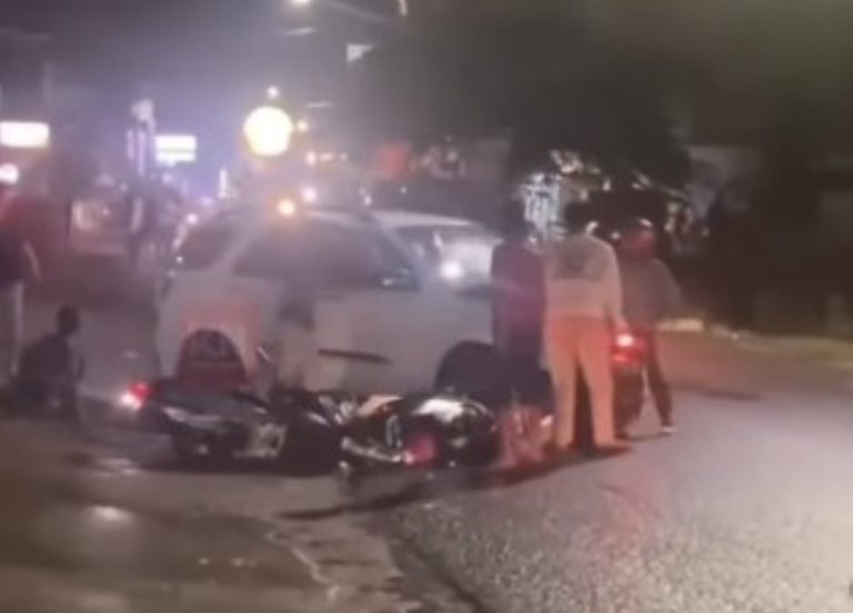 Viral Toyota Rush Kembali Tabrak dan Lindas Motor Usai Lakukan Tabrak Lari