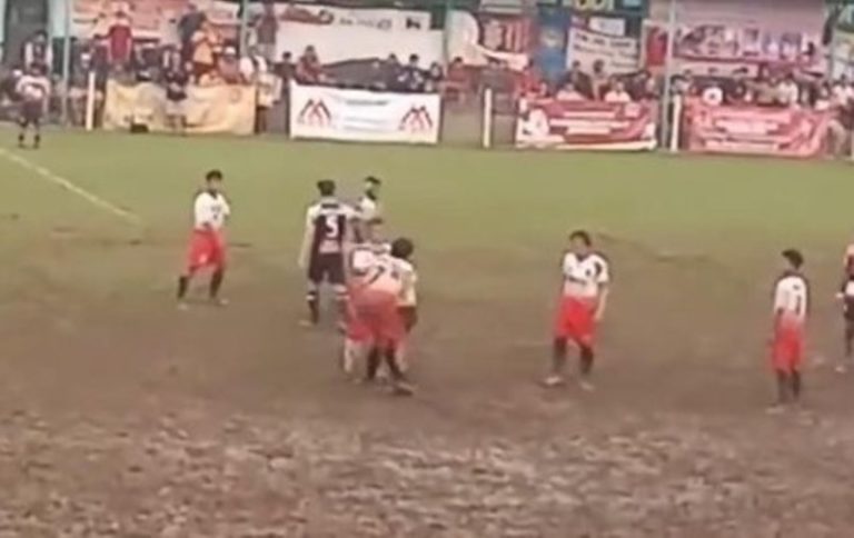 Gegara Diberi Kartu Merah Anggota DPRD Tangsel Pukul Wasit Saat Tanding Sepak Bola