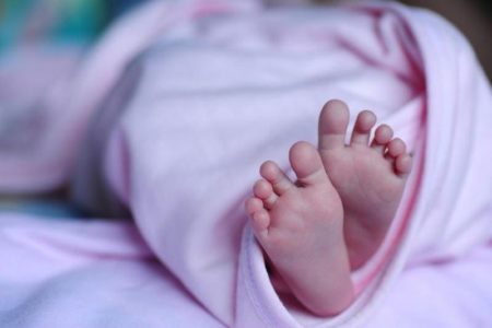 Kronologi Bayi 5 Bulan Ditemukan Tewas Membusuk di Rumah Orang Tuanya Malah Liburan Ke Jogja