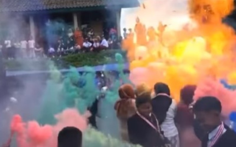 VIRAL Video Balon Tiba tiba Meledak saat Pesta Perpisahan Sampai Keluarkan Api