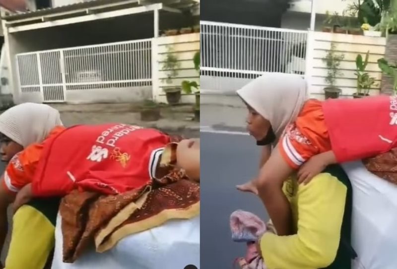 Viral Ibu Pemulung Panggul Anaknya yang Tidur Pulas di Atas Karung Saat Kerja