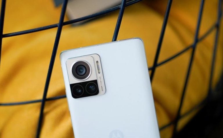 HP Motorola Moto X30 Pro