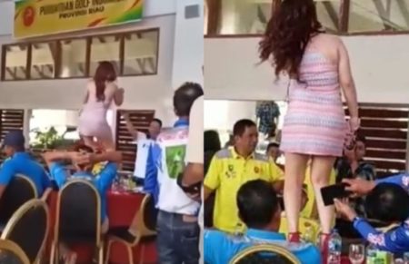 Viral Biduan Seksi Joget di Atas Meja Saat Acara HUT Riau Isi Roknya Direkam Penonton