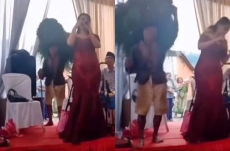 Viral Kakek Santuy Naik Panggung Lewati Biduan Sambil Bawa Rumput Tak Ada Jalan Lain