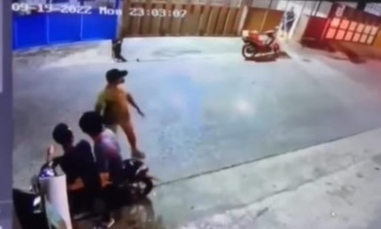 Viral Keberanian Kakek Lawan Begal Bersajam Pakai Tombak Pelaku Auto Ngibrit