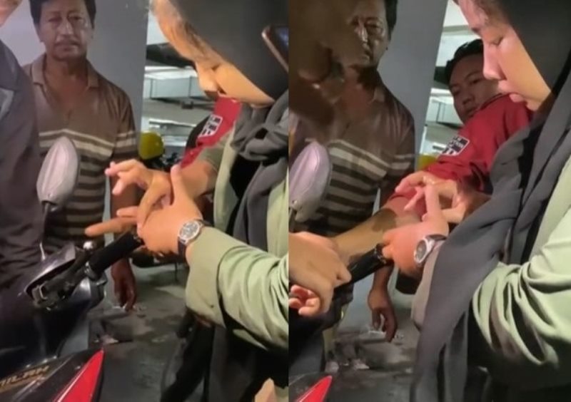 Gabut Nunggu Hujan Reda Wanita ini Masukkan Jarinya ke Stang Motor Endingnya Malah Tersangkut