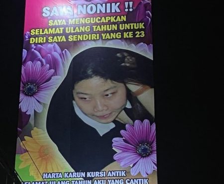 VIRAL Penampakan Baliho Raksasa Ucapan Ulang Tahun Untuk Diri Sendiri Semoga Akun Tambah Cetar