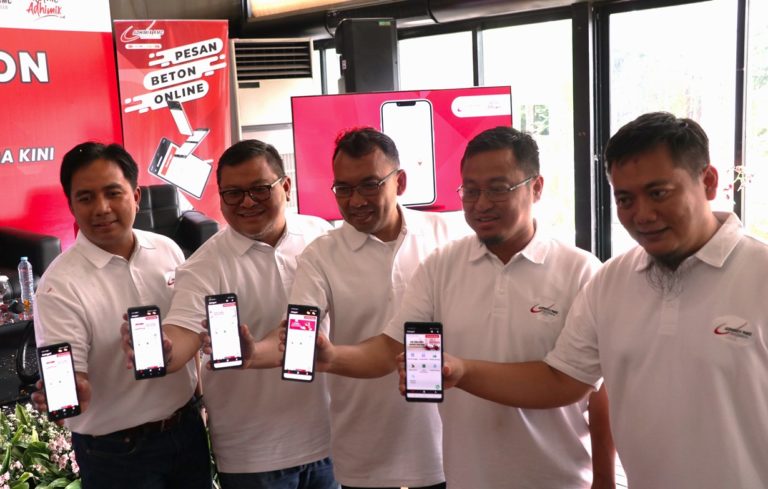 Foto Peluncuran Aplikasi Adhimix Retail