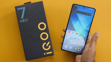 Unboxing iQOO Neo7