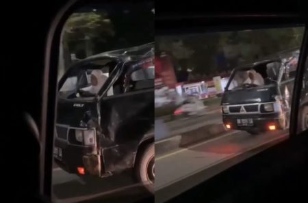 Ras Terkuat di Bumi! Emak emak Ngebut Kendarai Pikap Ringsek di Jalan Raya