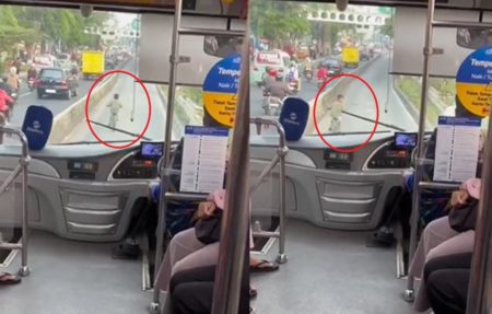 Viral Kelakuan Bocil Naik Sepeda Masuk Jalur Busway, Kayak di 'Subway Surf'