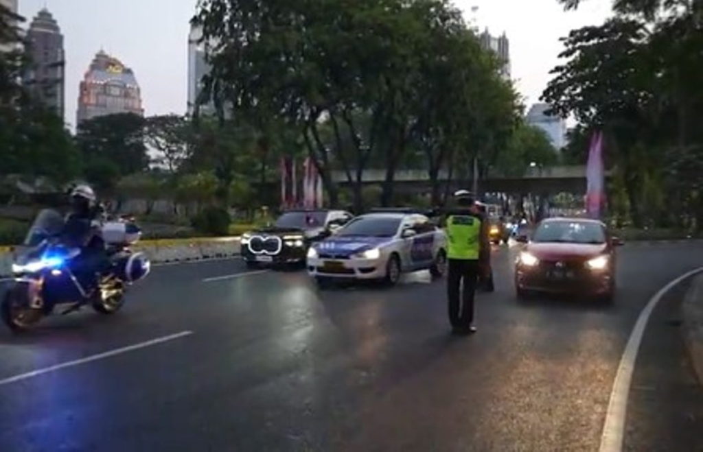 VIRAL Polisi Teriak 'Polisi Goblok' Gegara Rekannya Terobos Rombongan KTT ASEAN