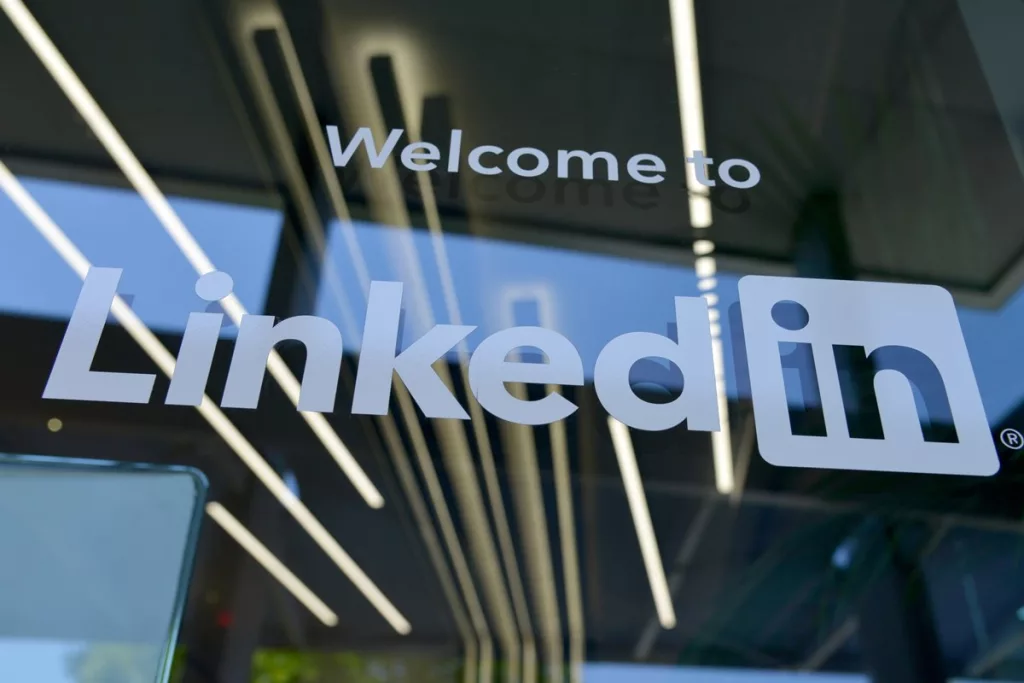 Cara Menambahkan Sertifikat di LinkedIn