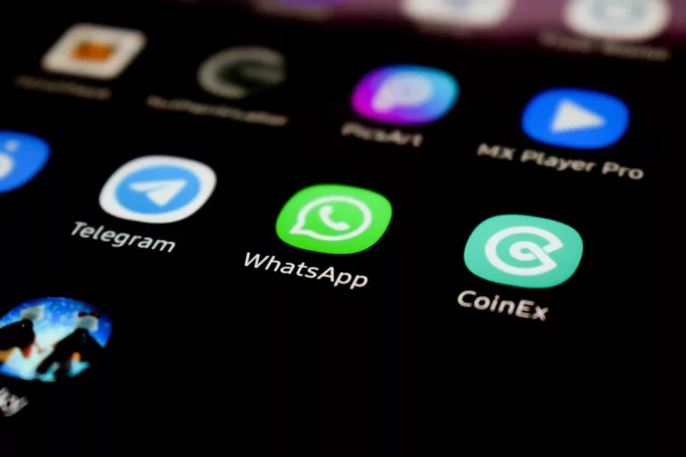 Cara Mengatasi WhatsApp yang Diblokir