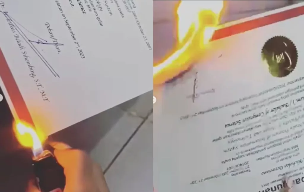 Tega Banget, Wanita Bakar Ijazah S1 Milik Pacar Gegara Helm