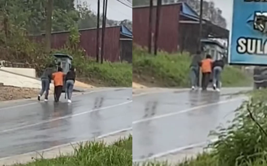 VIRAL Pelajar SMA Bantu Dorong Gerobak Bakso Saat Hujan, Bapaknya Pasti Full Senyum