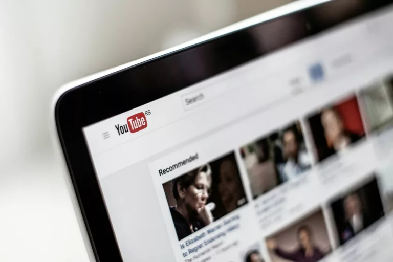 Cara Melewati Iklan YouTube di TV