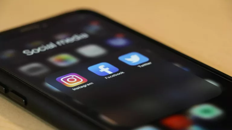 Cara Mengecilkan dan Memperbesar Tampilan Instagram