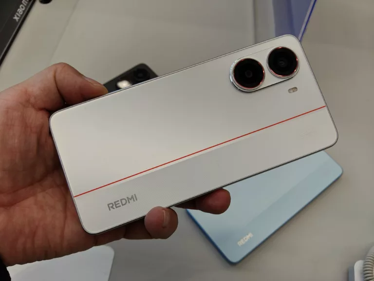 Xiaomi Siap Hadirkan HP Baterai 9.000 mAh